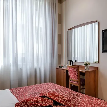 Hotel Boston 4*