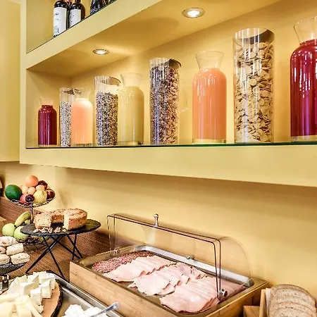 Boston Hotel 4*