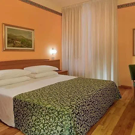 Boston Hotel 4*